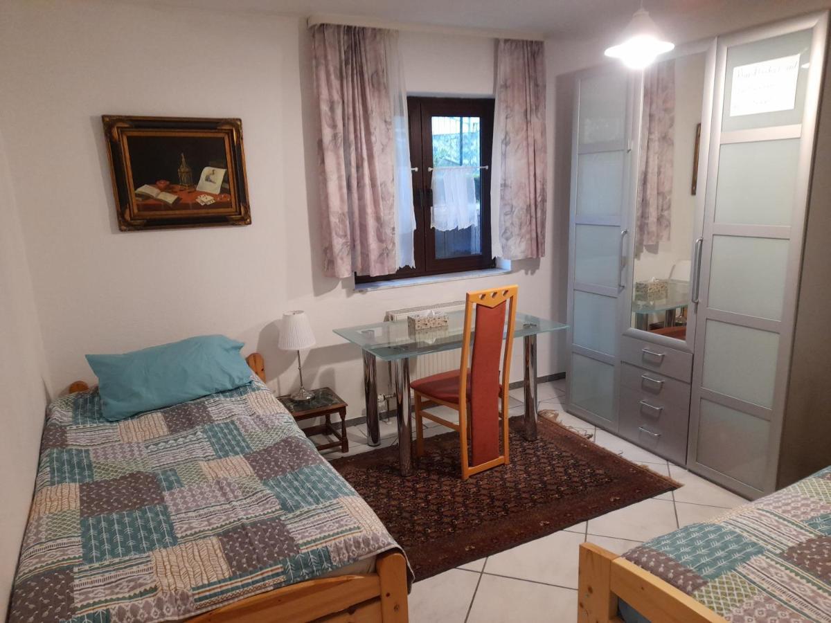 Souterrain Wohnung In بينسهايم المظهر الخارجي الصورة